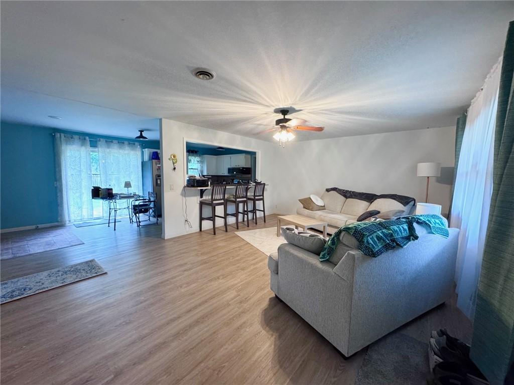 1012 Meadowbrook Road Iola, KS 66749 - Photo 5 of 17