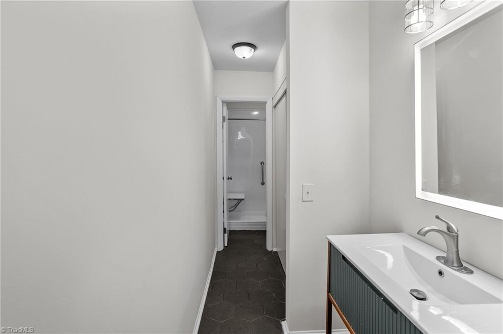 2902 St Marks Road Southwest, Unit H Winston-Salem, NC 27103 - Photo 32 of 33 Gallery Image 32
