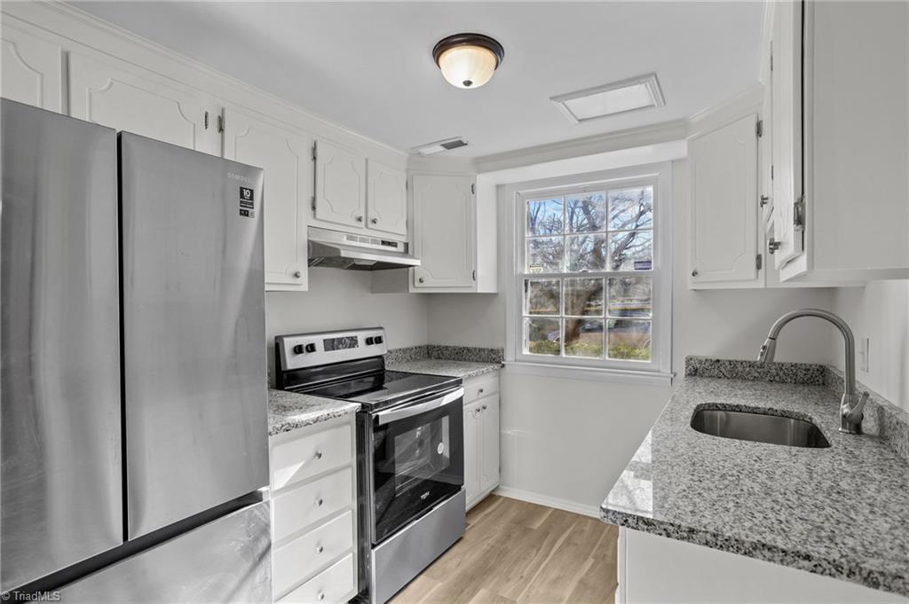 2902 St Marks Road Southwest, Unit H Winston-Salem, NC 27103 - Photo 5 of 33 Gallery Image 5