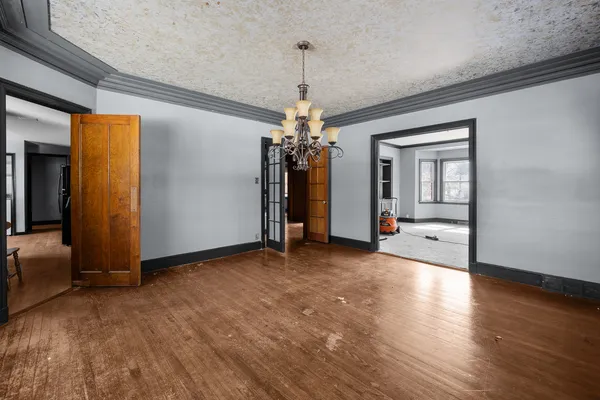 $250,000 | 1012 5th Avenue South, Clinton, IA 52732