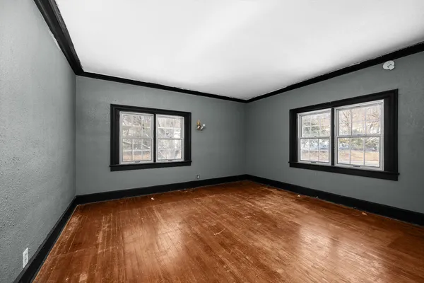 $250,000 | 1012 5th Avenue South, Clinton, IA 52732