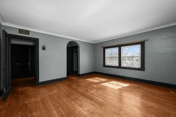 $250,000 | 1012 5th Avenue South, Clinton, IA 52732