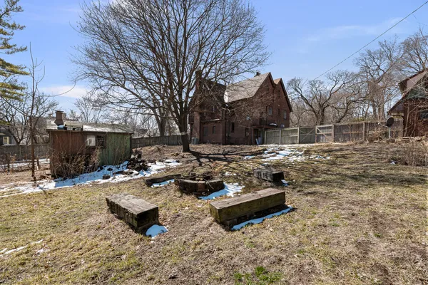 $250,000 | 1012 5th Avenue South, Clinton, IA 52732