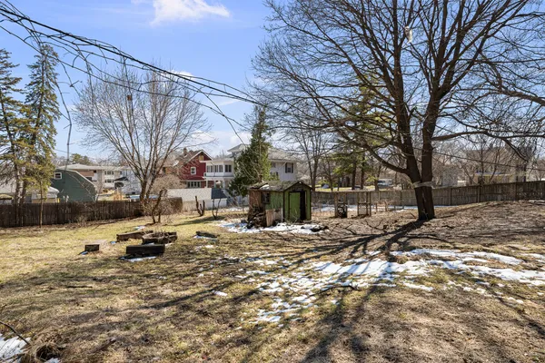 $250,000 | 1012 5th Avenue South, Clinton, IA 52732