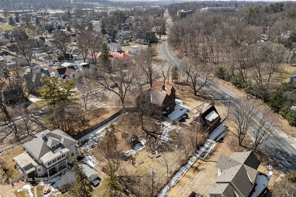 $250,000 | 1012 5th Avenue South, Clinton, IA 52732