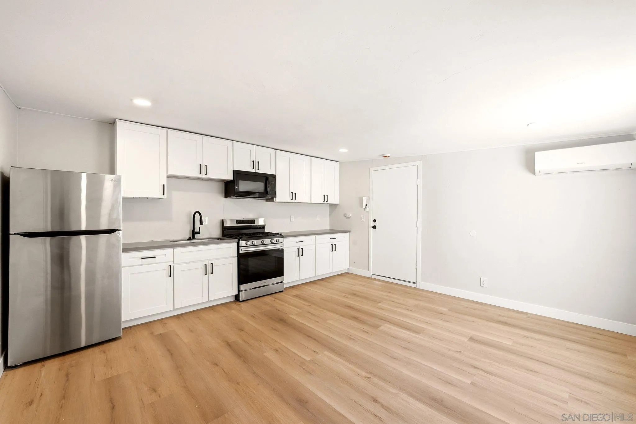 1518 Enfield Street Spring Valley, CA 91977 - Photo 13 of 34 Gallery Image 13