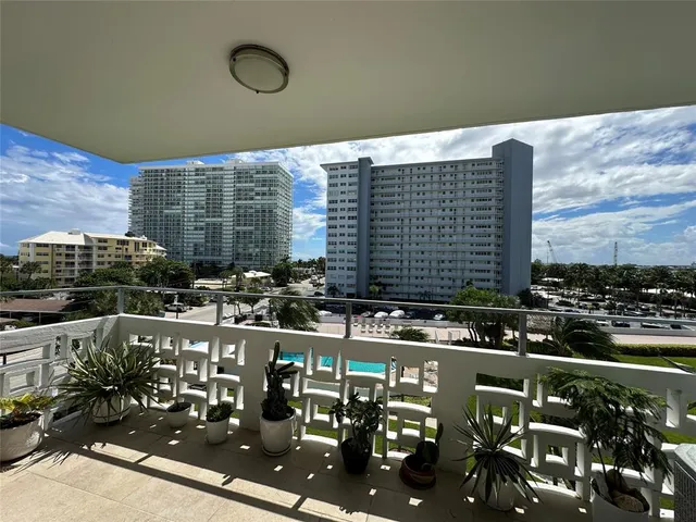 $375,000 | 1900 South Ocean Drive, Unit 502, Fort Lauderdale, FL 33316