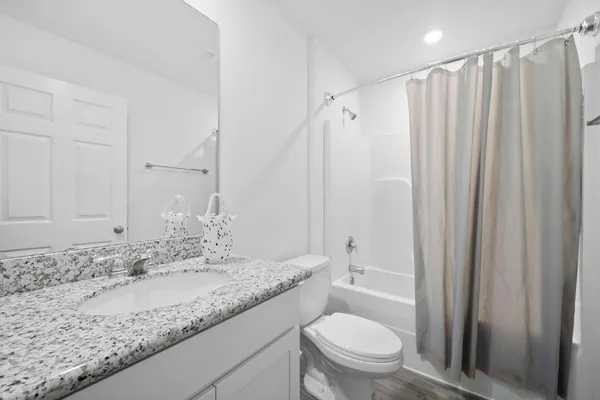 $2,250 | 146 Old Canoe Lane, Freeport, FL 32439