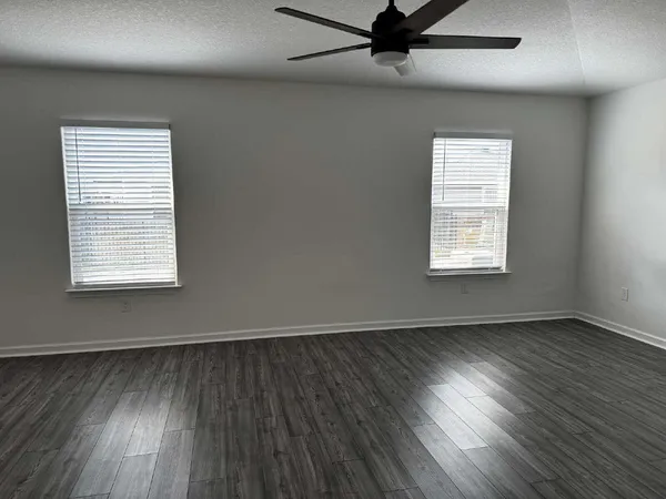 $2,350 | 146 Old Canoe Lane, Freeport, FL 32439