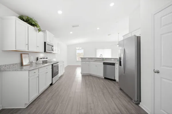 $2,250 | 146 Old Canoe Lane, Freeport, FL 32439