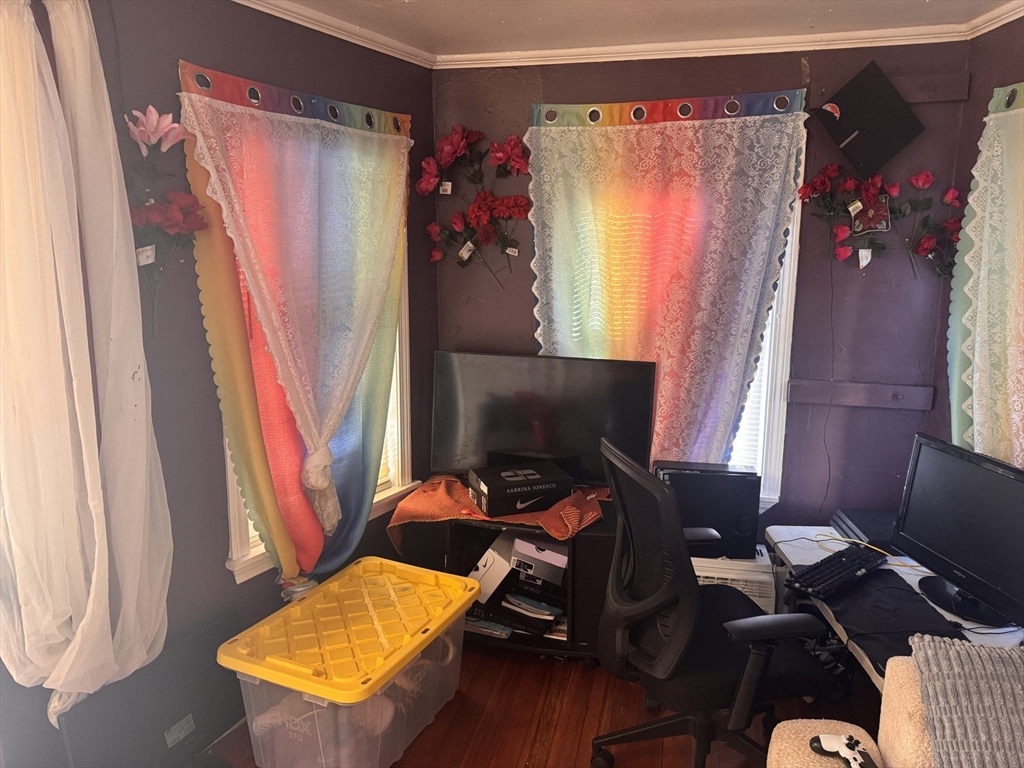 18 Lawrence Street Brockton, MA 02301 - Photo 4 of 12