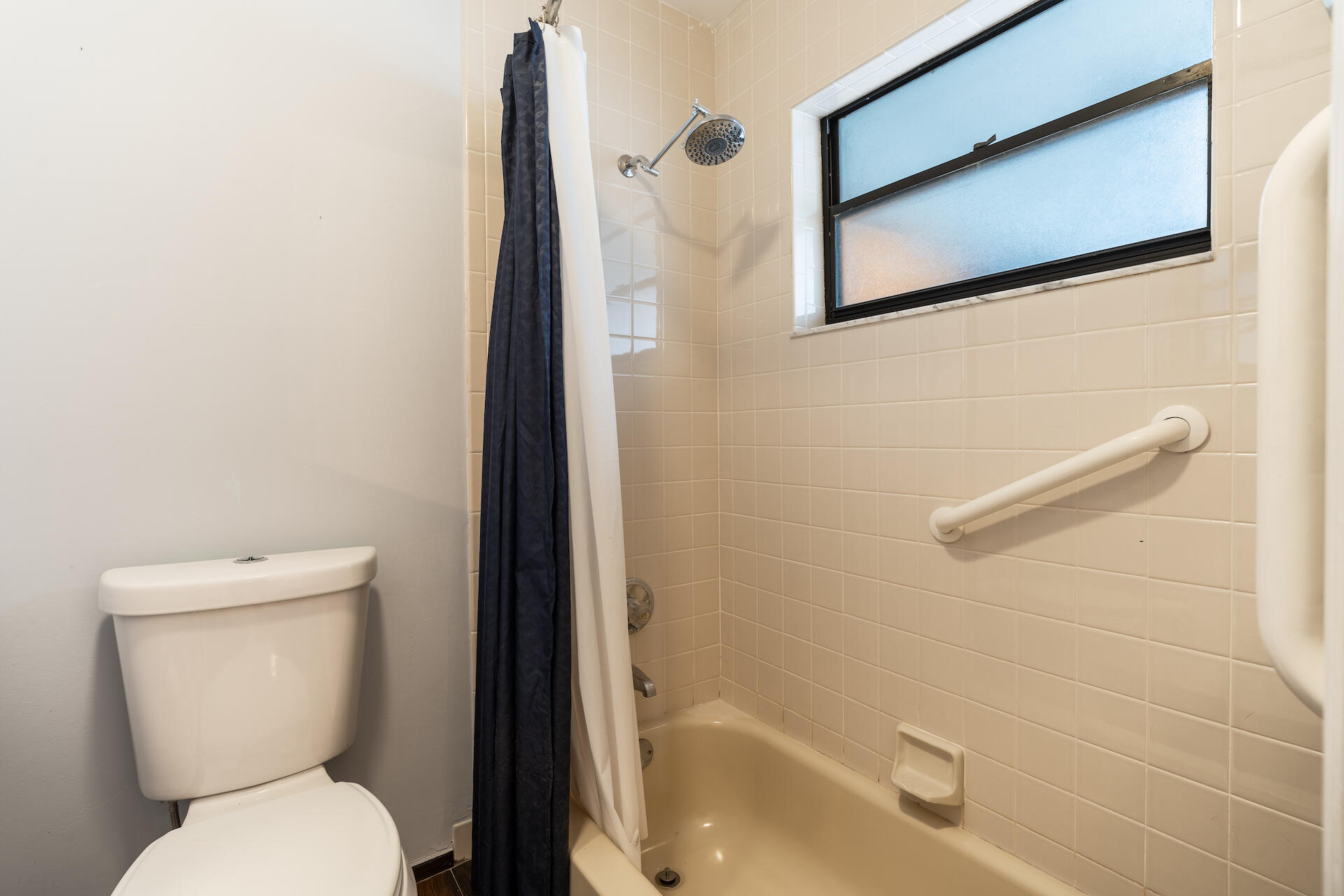 9142 Southwest 22nd Street, Unit F Boca Raton, FL 33428 - Photo 18 of 38 Primary Bathroom