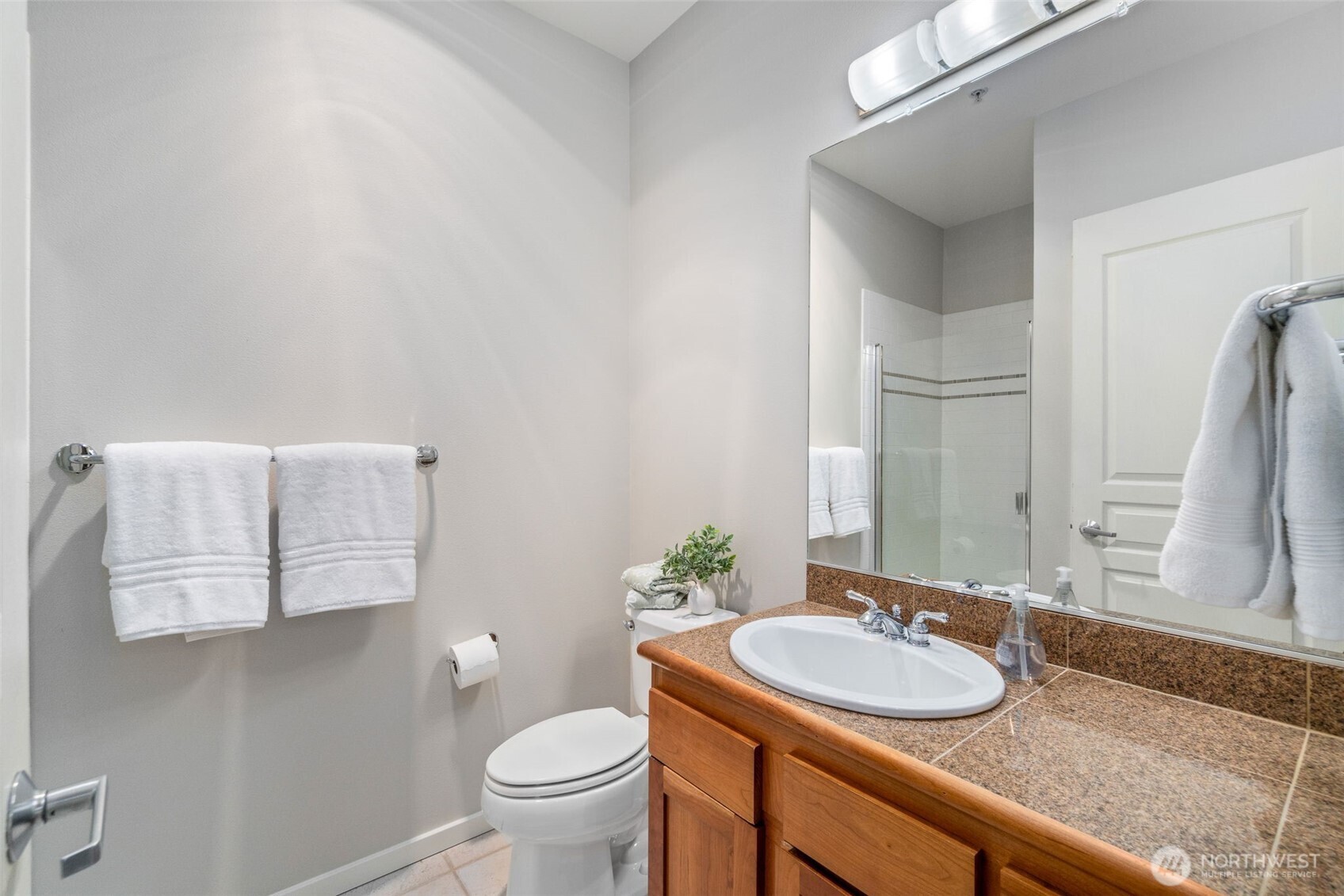 2000 Alaskan Way, Unit 355 Seattle, WA 98121 - Photo 12 of 32