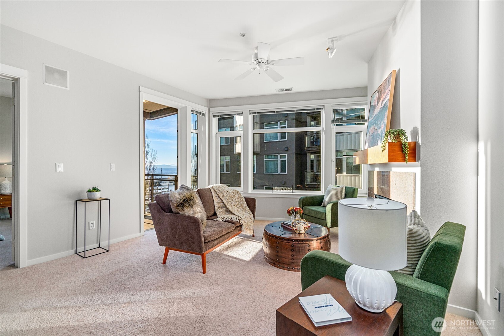 2000 Alaskan Way, Unit 355 Seattle, WA 98121 - Photo 17 of 32