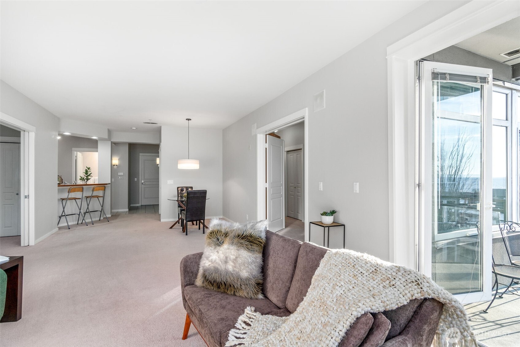 2000 Alaskan Way, Unit 355 Seattle, WA 98121 - Photo 20 of 32