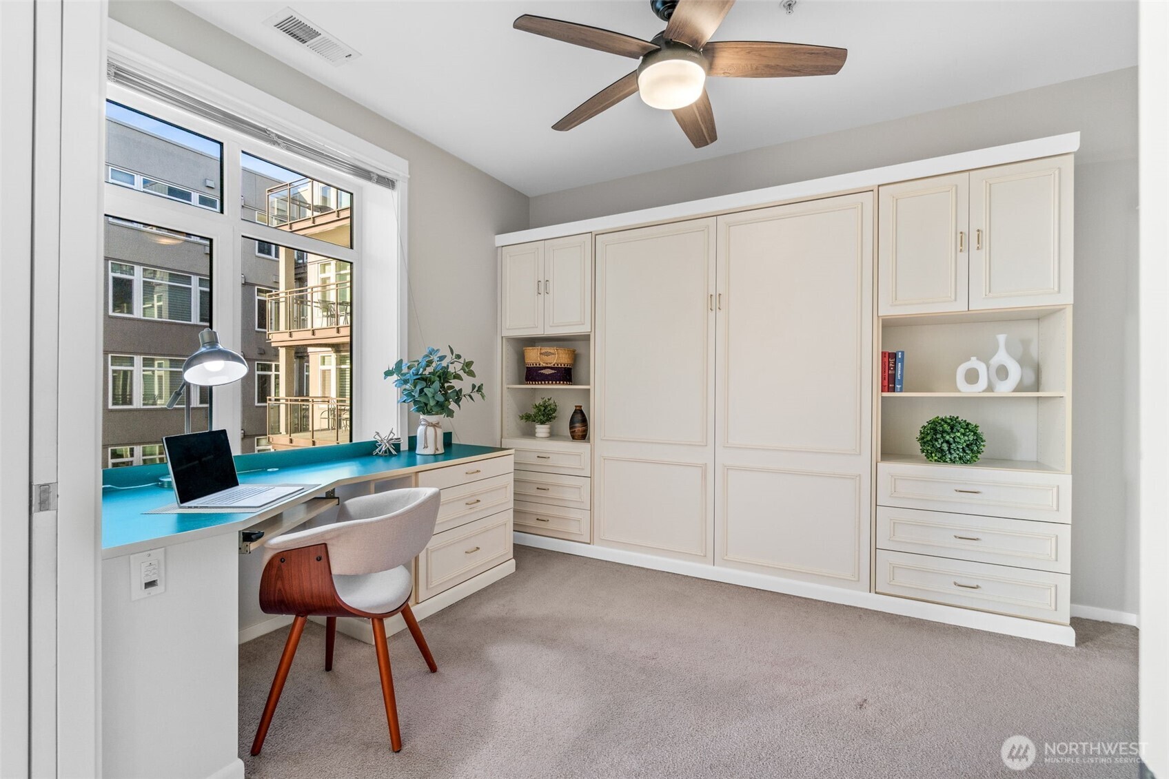 2000 Alaskan Way, Unit 355 Seattle, WA 98121 - Photo 26 of 32