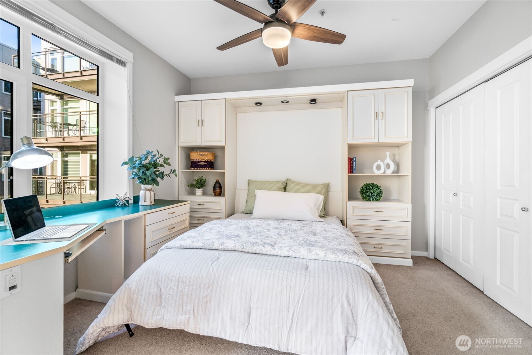 2000 Alaskan Way, Unit 355 Seattle, WA 98121 - Photo 27 of 32