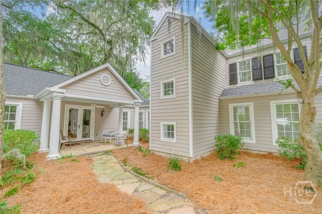 $624,900 | 9 Dr Louis Way, Savannah, GA 31411