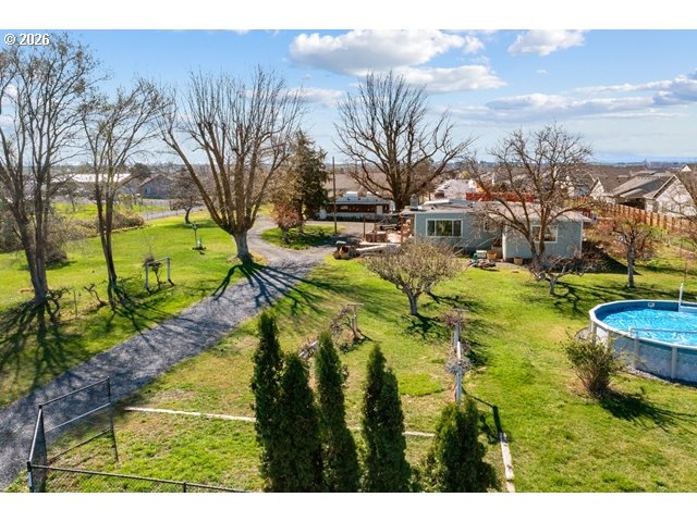 526 East Punkin Center Road Hermiston, OR 97838 - Photo 42 of 48 a view of an ocean house yard and lake view