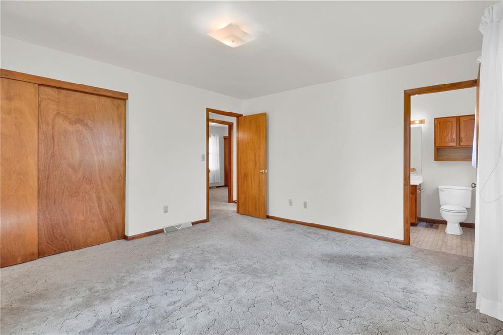 374 Goldsmith Road Pittsburgh, PA 15237 - Photo 13 of 25