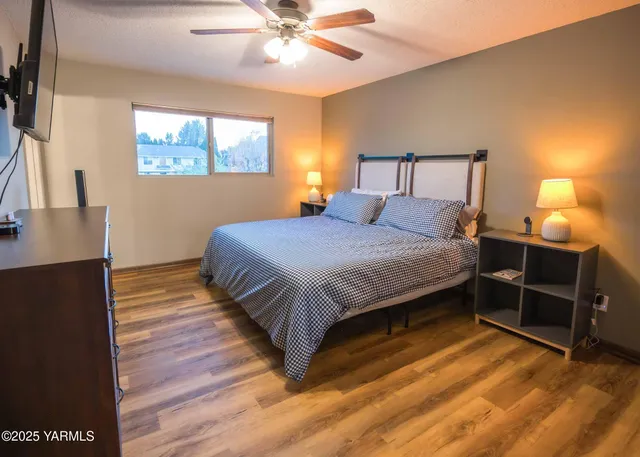 $299,900 | 100 North 56th Avenue, Unit 2, Yakima, WA 98908