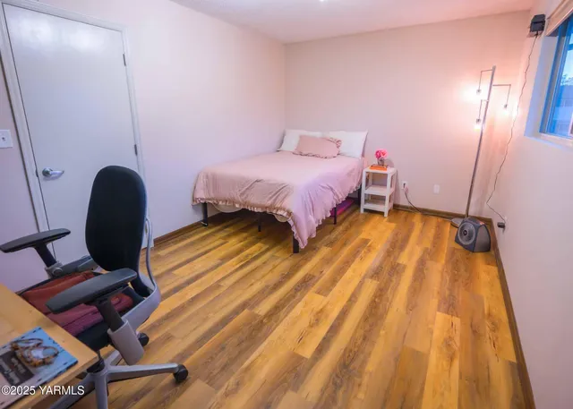 $299,900 | 100 North 56th Avenue, Unit 2, Yakima, WA 98908