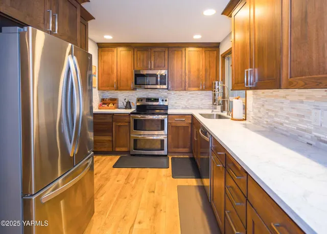 $299,900 | 100 North 56th Avenue, Unit 2, Yakima, WA 98908