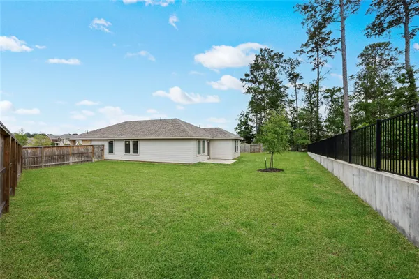 $2,150 | 7103 Blue Oak Drive, Conroe, TX 77304
