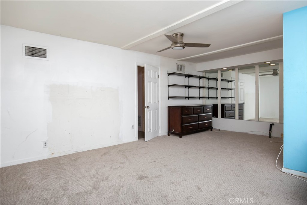 20748 Vose Street Winnetka, CA 91306 - Photo 19 of 26