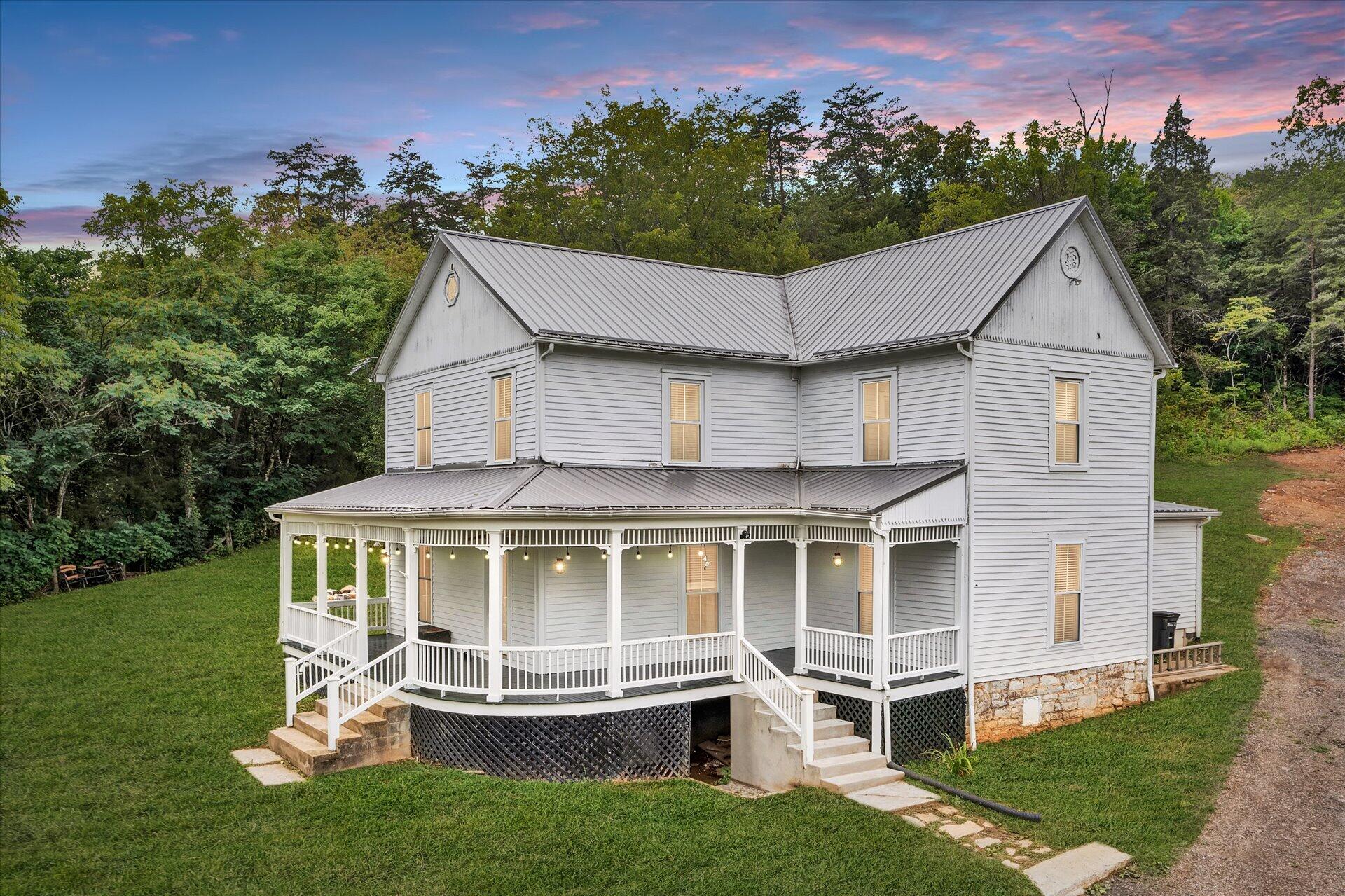 5827 Botetourt Road Fincastle, VA 24090 - Photo 1 of 65 01-8131-DJI_0287