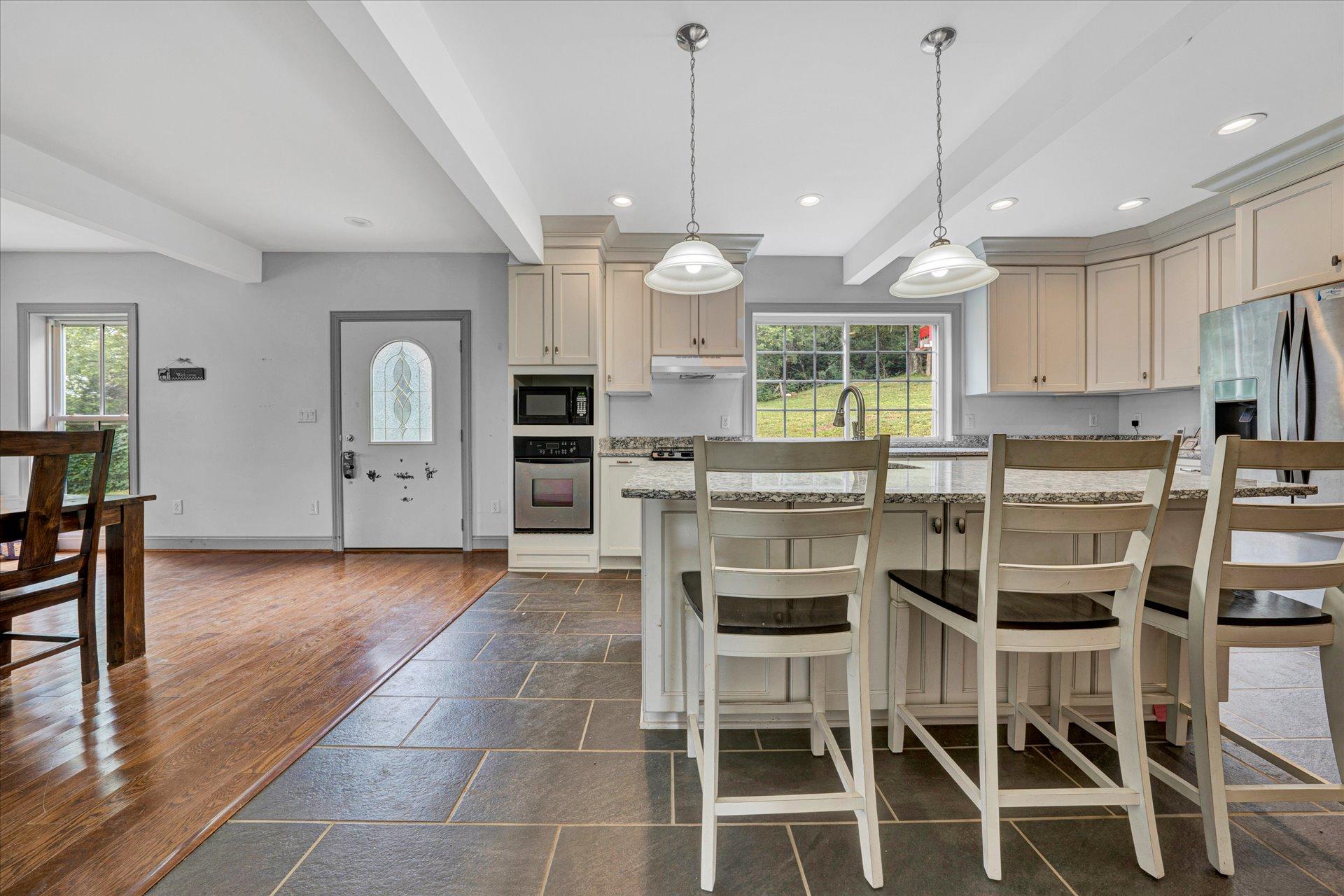5827 Botetourt Road Fincastle, VA 24090 - Photo 23 of 65 19-DSC00070