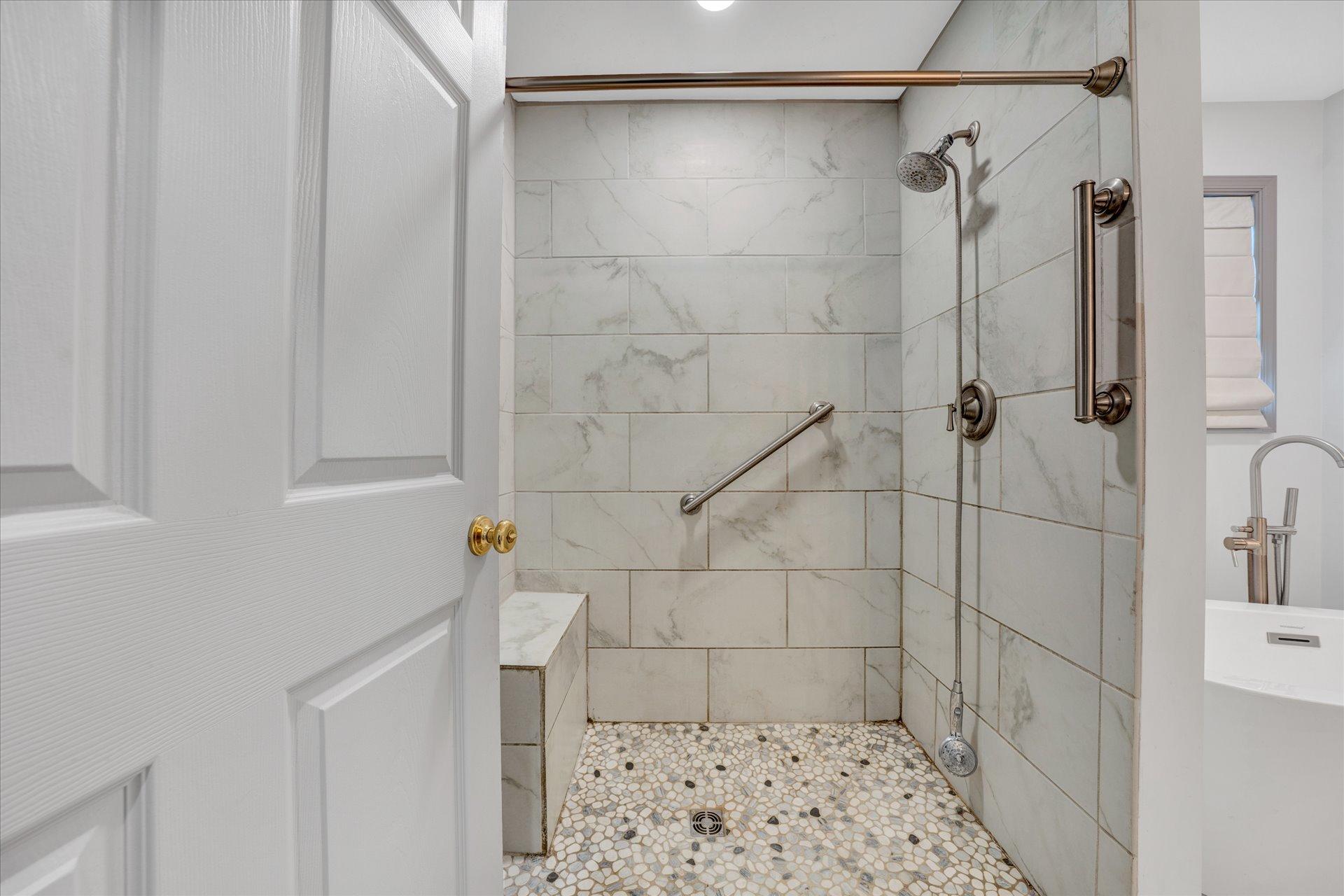 5827 Botetourt Road Fincastle, VA 24090 - Photo 37 of 65 33-DSC00067