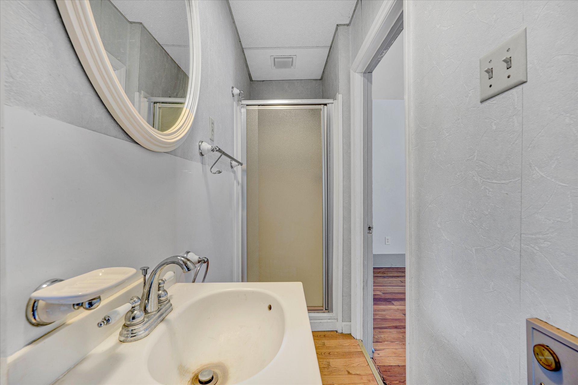 5827 Botetourt Road Fincastle, VA 24090 - Photo 42 of 65 38-DSC00088