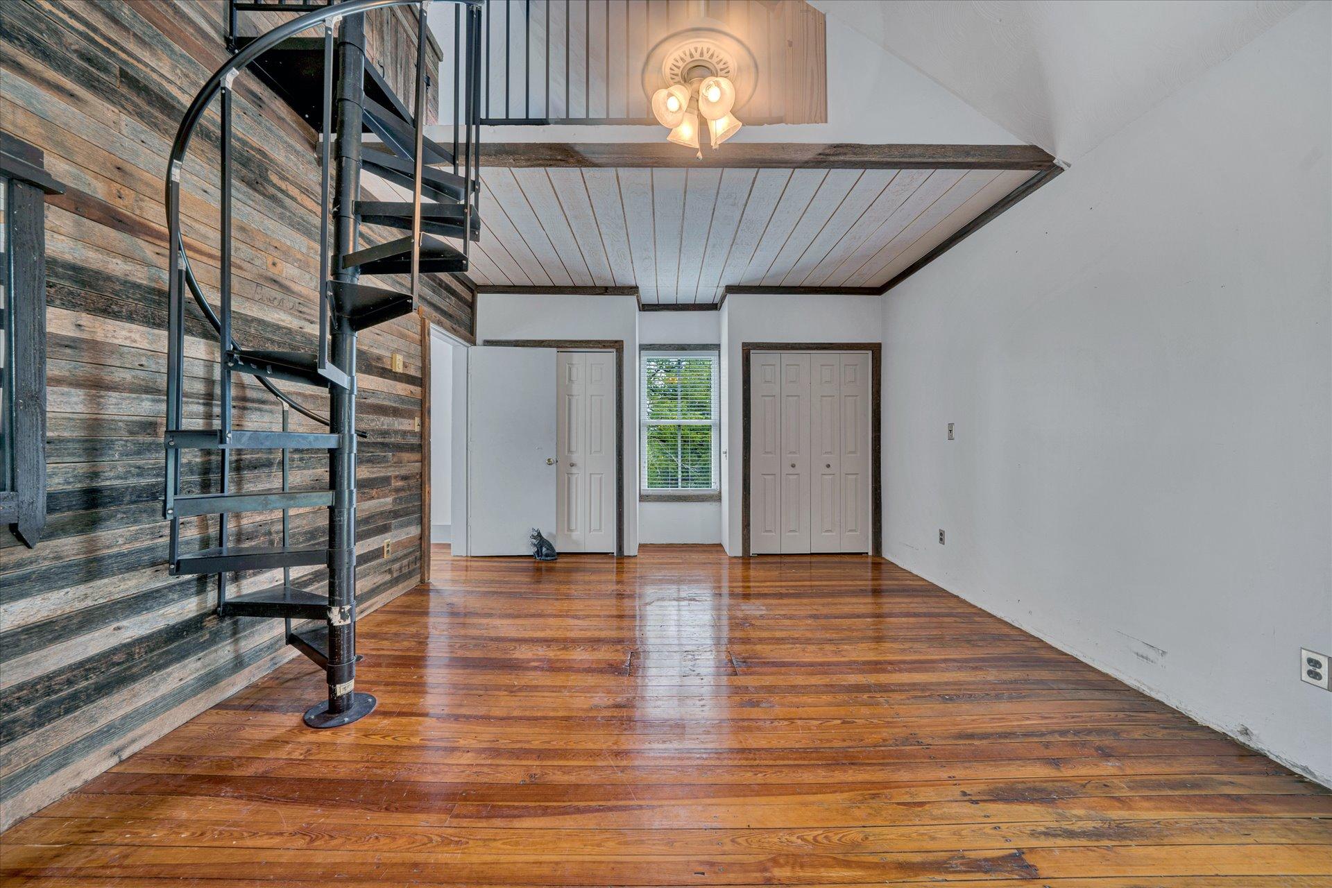 5827 Botetourt Road Fincastle, VA 24090 - Photo 48 of 65 44-DSC00106