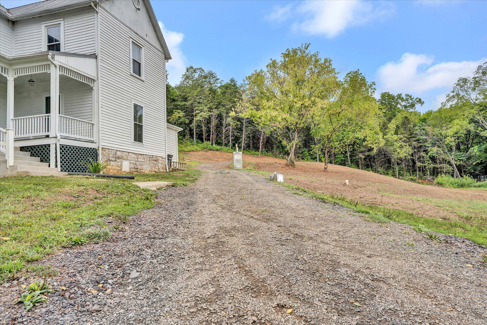 5827 Botetourt Road Fincastle, VA 24090 - Photo 63 of 65 59-DSC00118