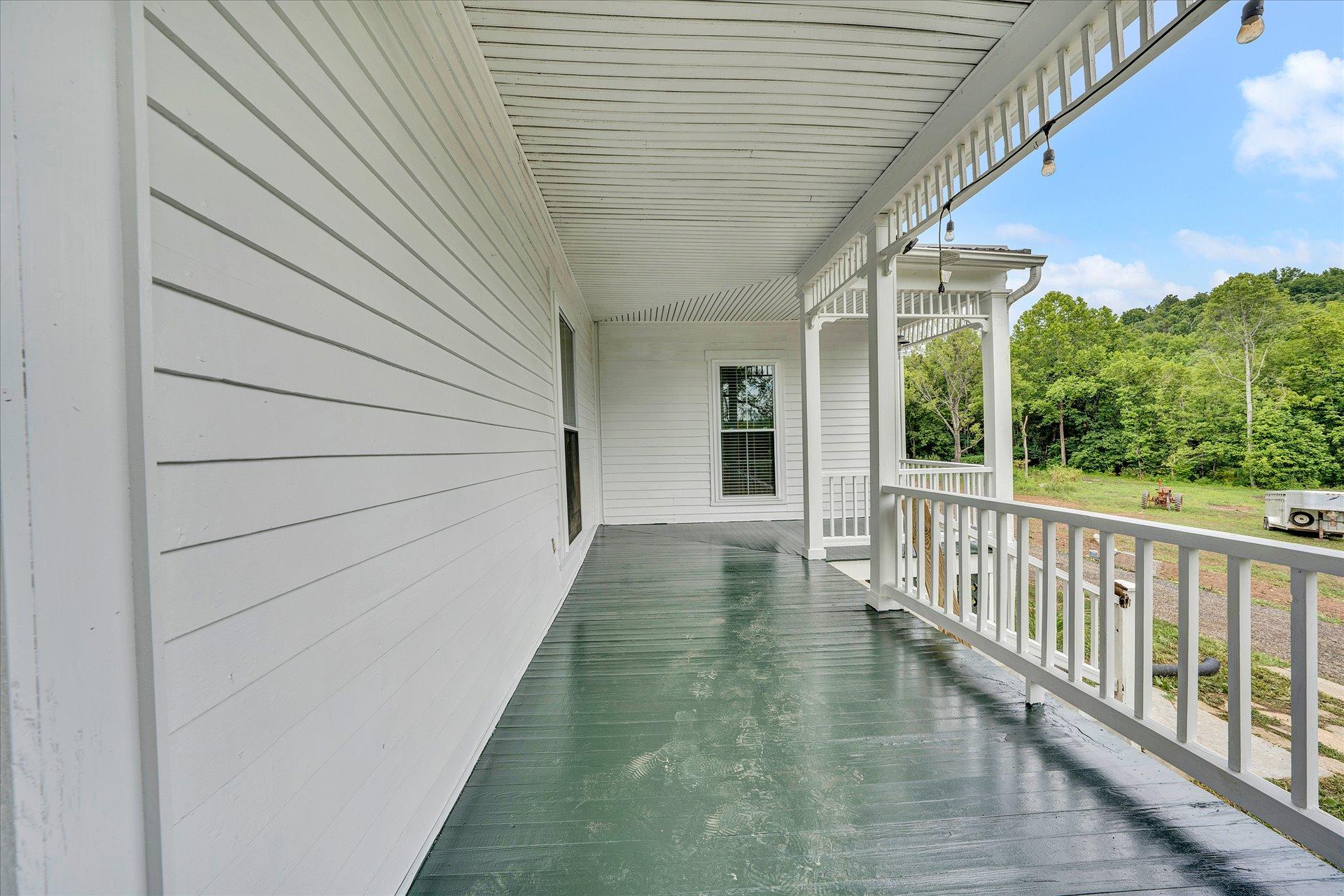 5827 Botetourt Road Fincastle, VA 24090 - Photo 10 of 65 10-DSC00004