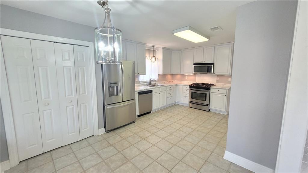 1755 Chancer Lane Slidell, LA 70461 - Photo 3 of 19