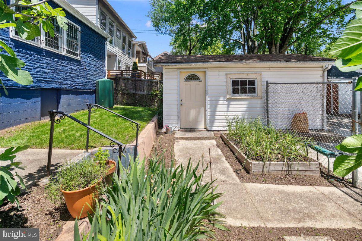 6721 Piney Branch Road Northwest Washington, DC 20012 - Photo 70 of 78