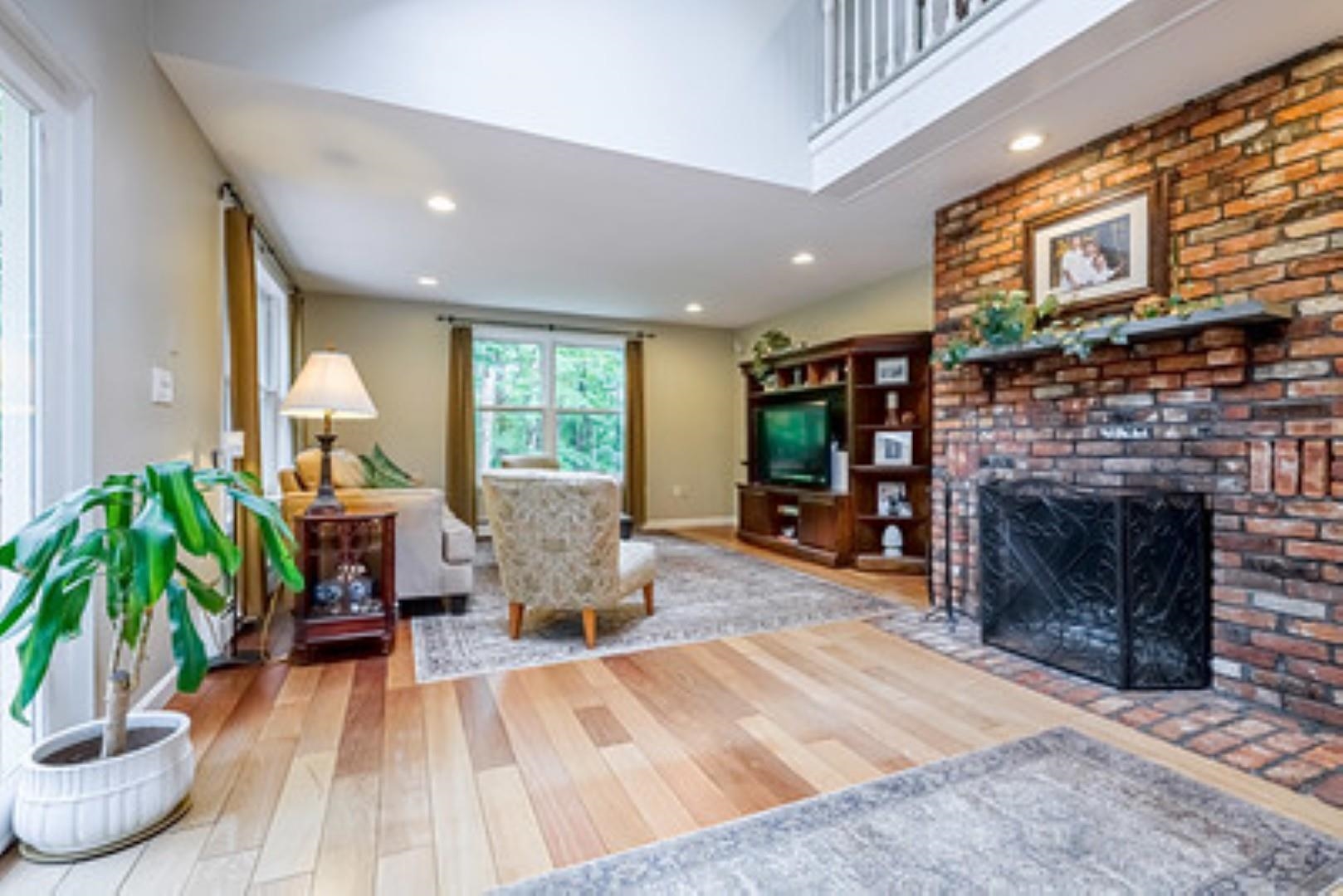 45 Blossom Road Windham, NH 03087 - Photo 2 of 33