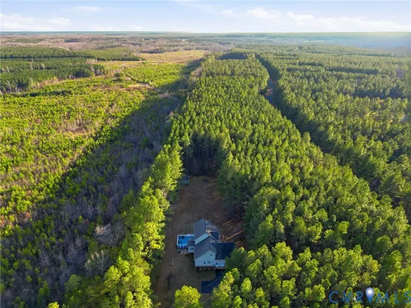 $639,500 | 17192 Katy Lane, Beaverdam, VA 23015