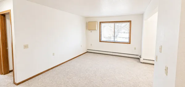 $655 | 16 Green River Road, Unit 208, Morris, MN 56267