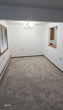 $655 | 16 Green River Road, Unit 208, Morris, MN 56267