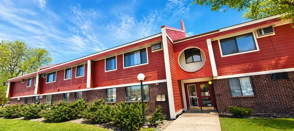 $655 | 16 Green River Road, Unit 208, Morris, MN 56267