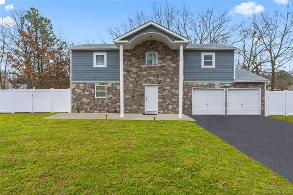 $699,000 | 1 Linden Street, Coram, NY 11727