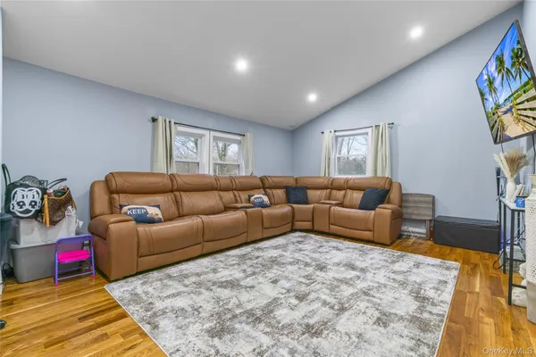 $699,000 | 1 Linden Street, Coram, NY 11727