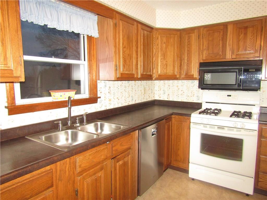 3116 Middletown Road Pittsburgh, PA 15204 - Photo 12 of 24 Gallery Image 12