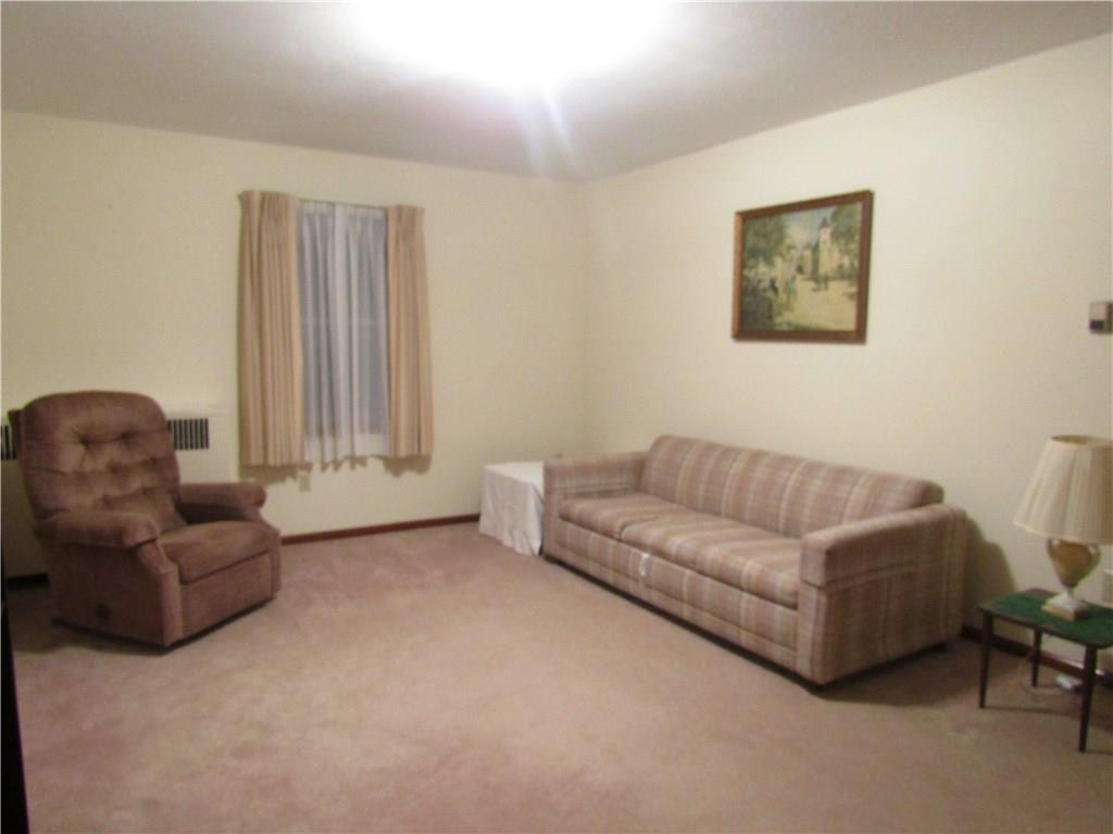 3116 Middletown Road Pittsburgh, PA 15204 - Photo 3 of 24 Living Room
