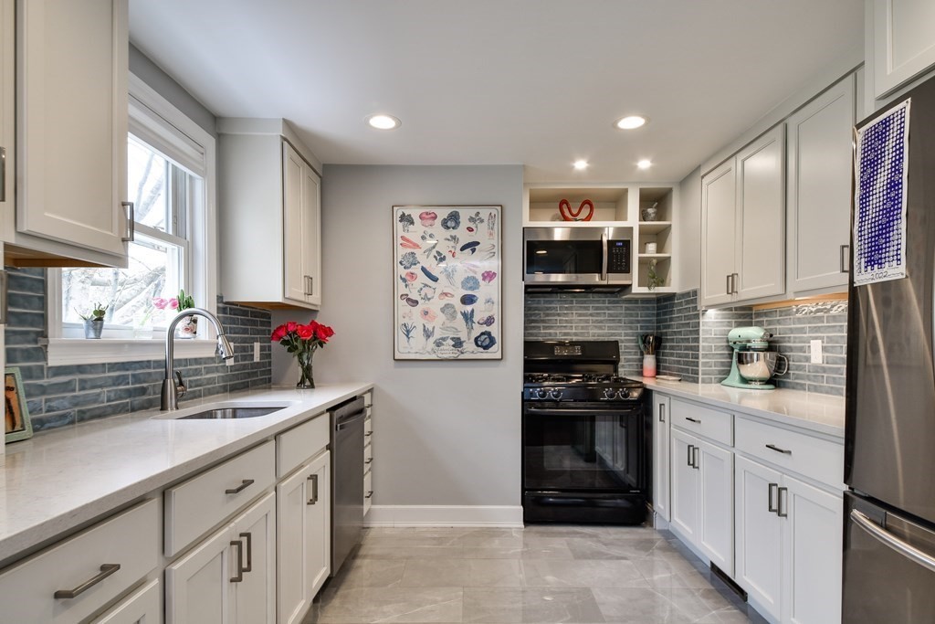 27 Indian Spring Road Ashland, MA 01721 - Photo 7 of 25