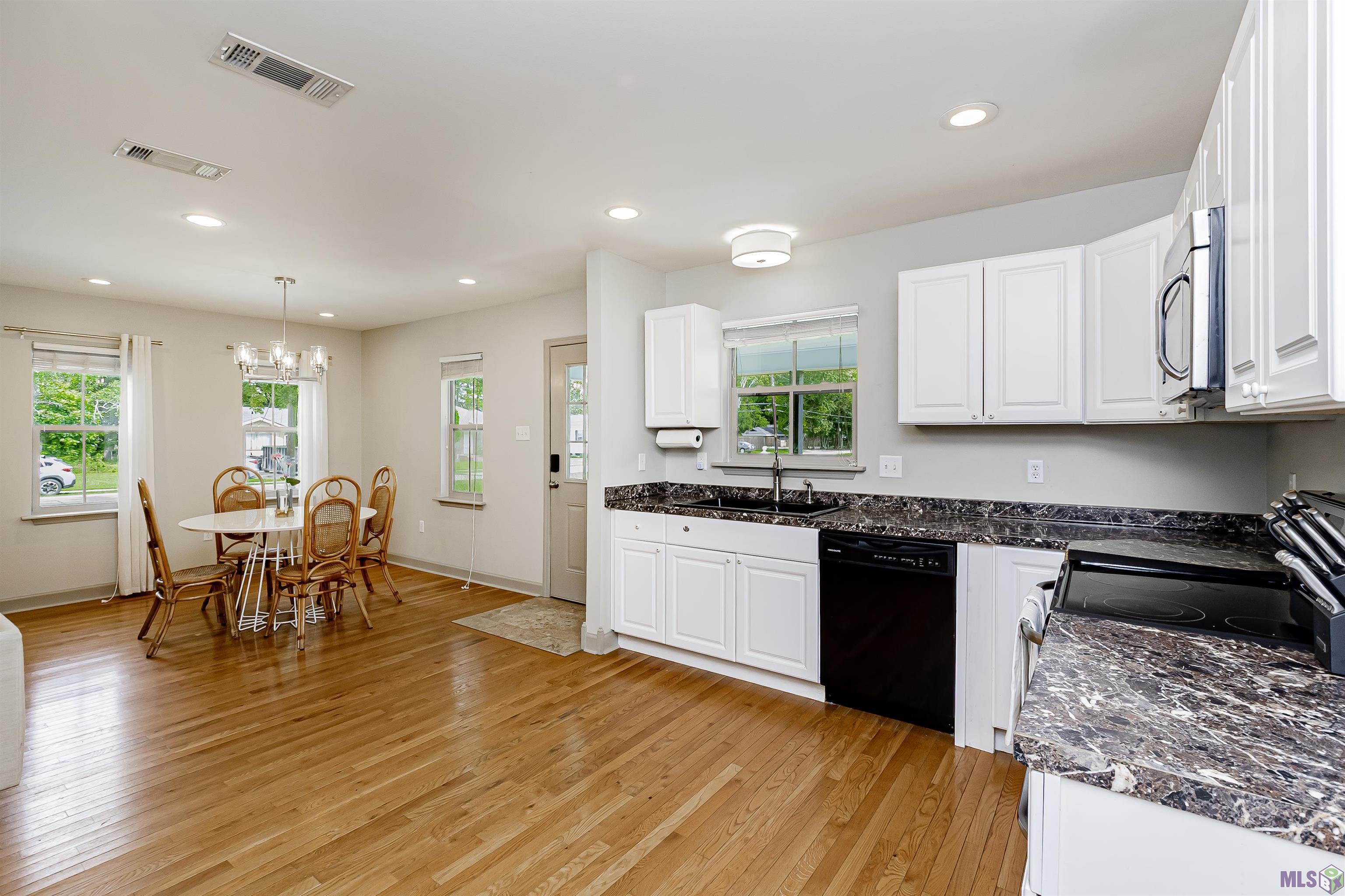 2108 Christian Street Baton Rouge, LA 70808 - Photo 12 of 27 Kitchen