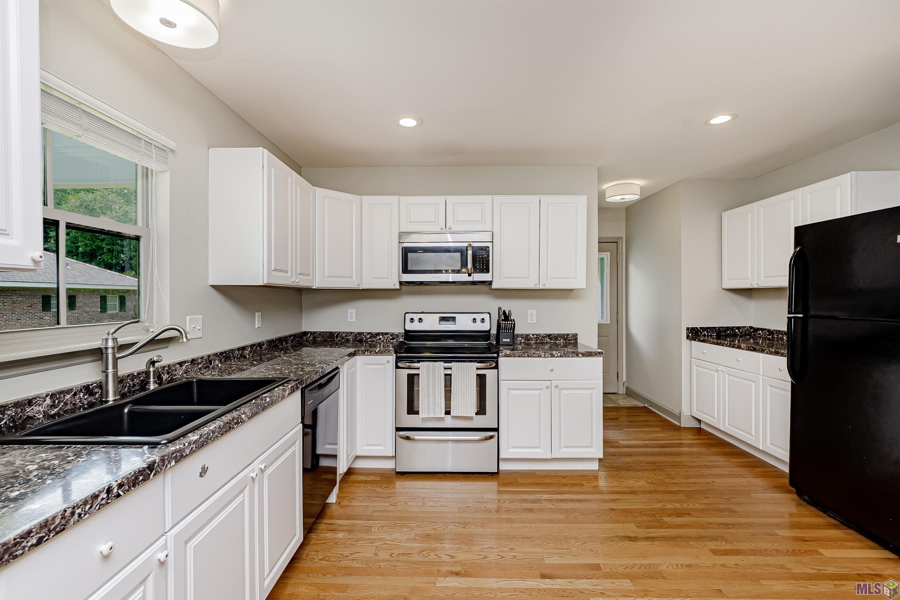 2108 Christian Street Baton Rouge, LA 70808 - Photo 14 of 27 Kitchen